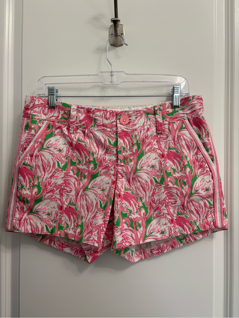 Lilly Pulitzer The Callahan Short women's size 6 Pink Colony Green
Flamingo 5"